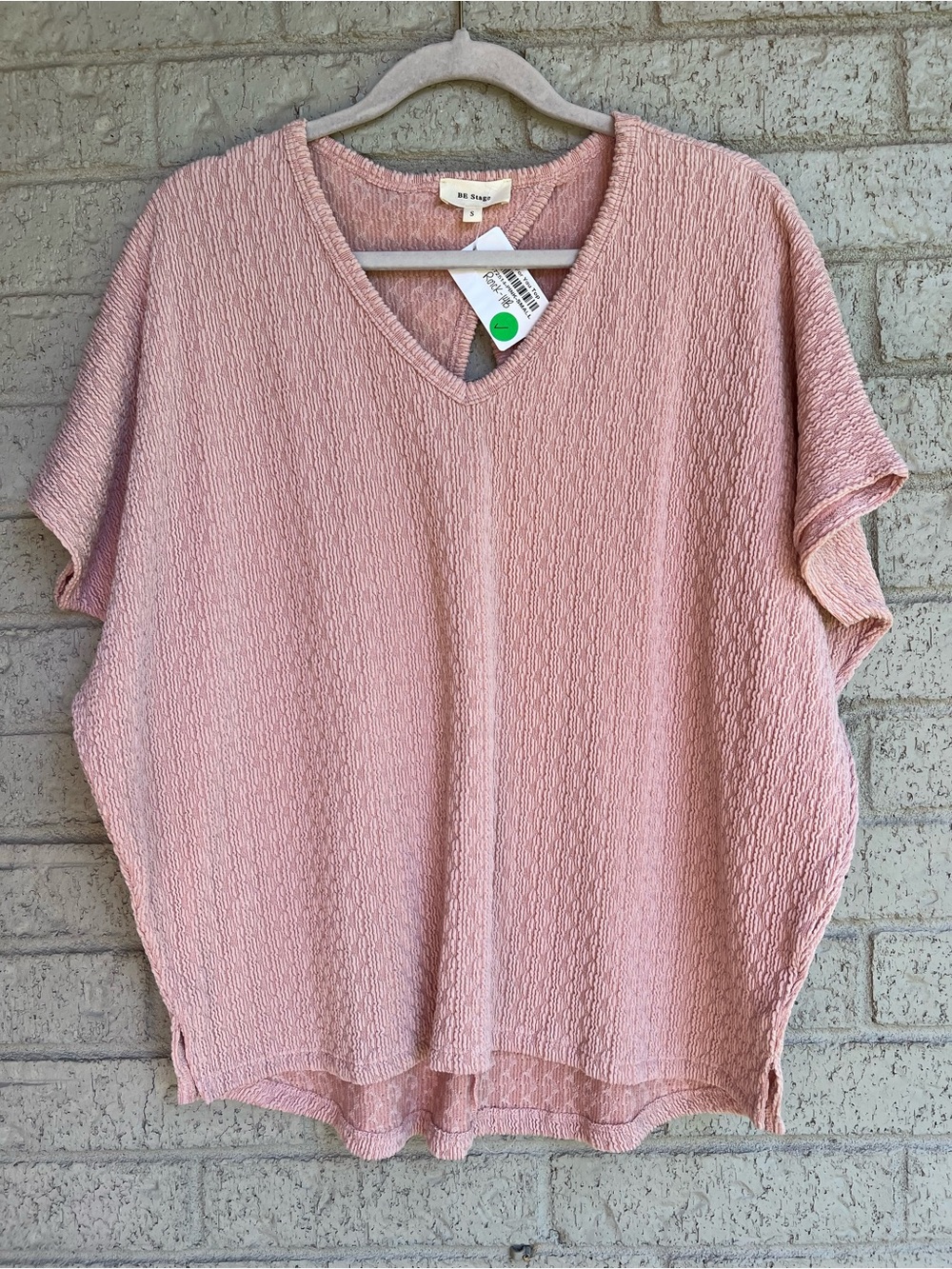 Be Stage v neck dolman textured top in mauve size small